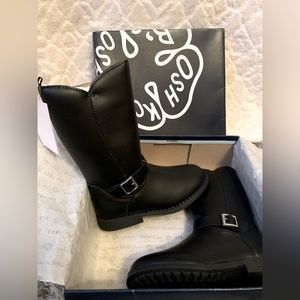 NWT/NIB Oshkosh ebony boots Lumi style. Toddler size: 12.